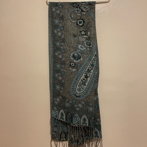 Blue Floral Fashion Scarf - Picture 3 of 7